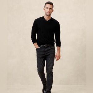 Banana Republic Extra Fine Merino sweater. Size L